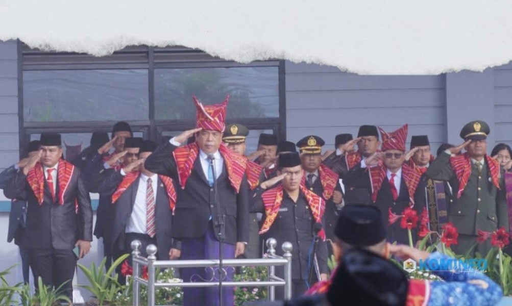 Bupati Karo Brigjen Pol [ Purn ] Dr.dr Antonius Ginting Sp.OG M.Kes Pimpin Upacara Hari Pendidikan Nasional Tahun 2025