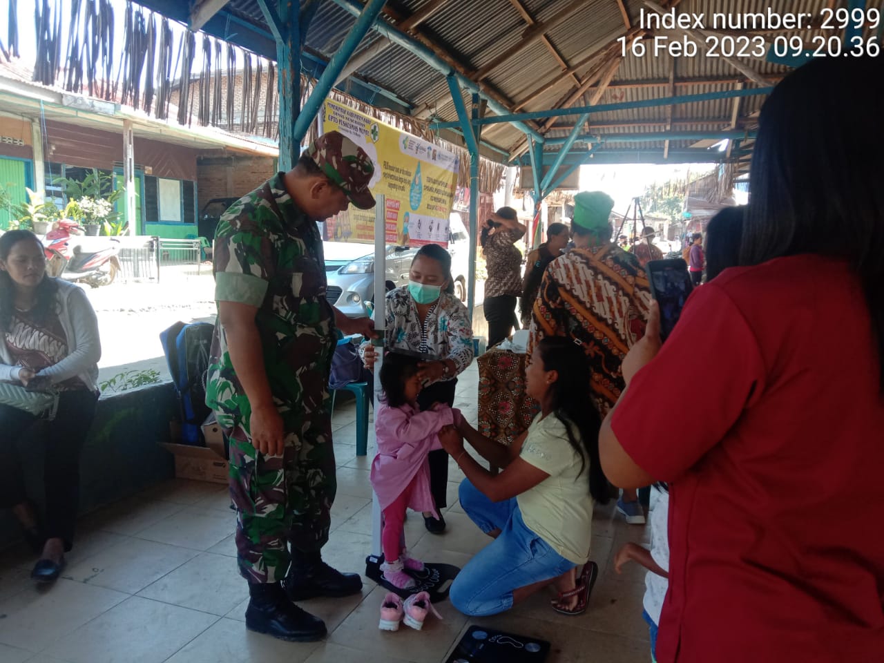 Sukseskan PIN Polio Dandim 0205/TK Kerahkan Personil Dampingi Tim Nakes Dinkes Kabupaten Karo