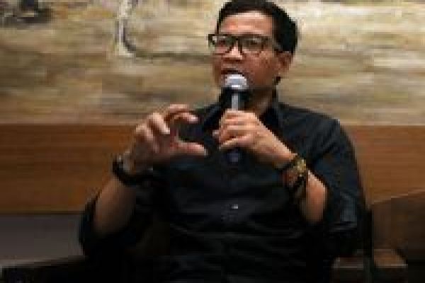 Diminta Segera, Pimpinan KPK Didesak Tuntaskan Kasus Penyerang Novel