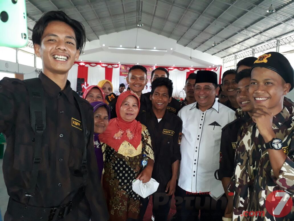 Warga Minta Salaman dan Foto Usai Paparkan Visi-Misi, M.Isnandar: Dukungan Masyarakat