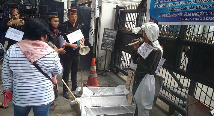 Terkait Ganti Rugi Jalan Tol, Ahli Waris Sultan Deli X Unjuk Rasa ke DPRD Sumut