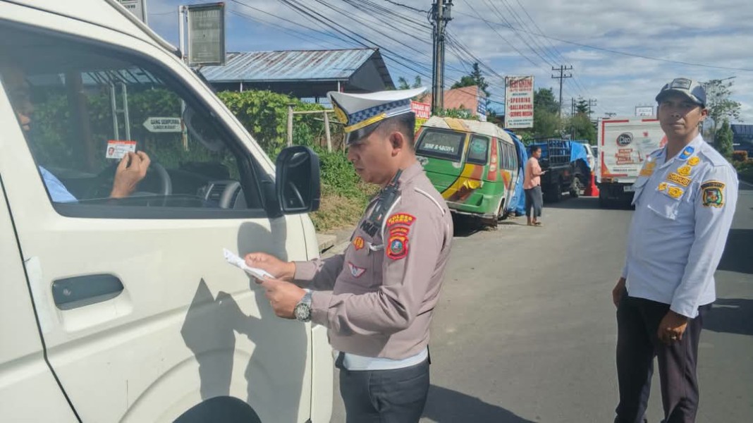 Operasi Sadar Pajak di Kabanjahe, Satlantas Polres Karo Dorong Kepatuhan Wajib Pajak Kendaraan