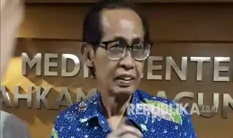 Hakim Agung Artidjo Alkostar Enggan Tanggapi PK Anas Urbaningrum