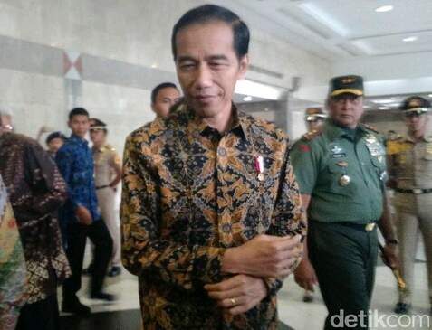 Jokowi Minta Wiranto Tangani Gerakan yang Ganggu Keamanan