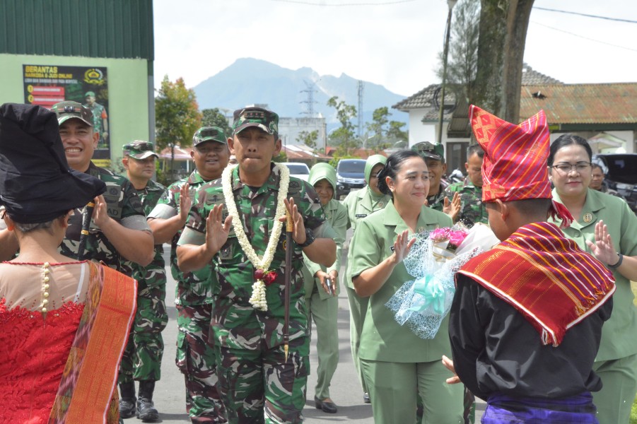Kodim 0205/TK Sambut Kunjungan Kerja Danrem 023/Kawal Samudra Kolonel Inf Jansen P Nainggolan 