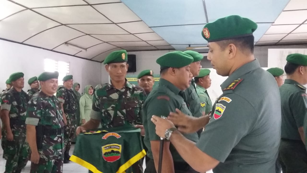 Saat Lantik 12 Prajurit Naik Pangkat, Dandim 0205/TK: Prajurit Harus Tetap Jaga Netralitas TNI