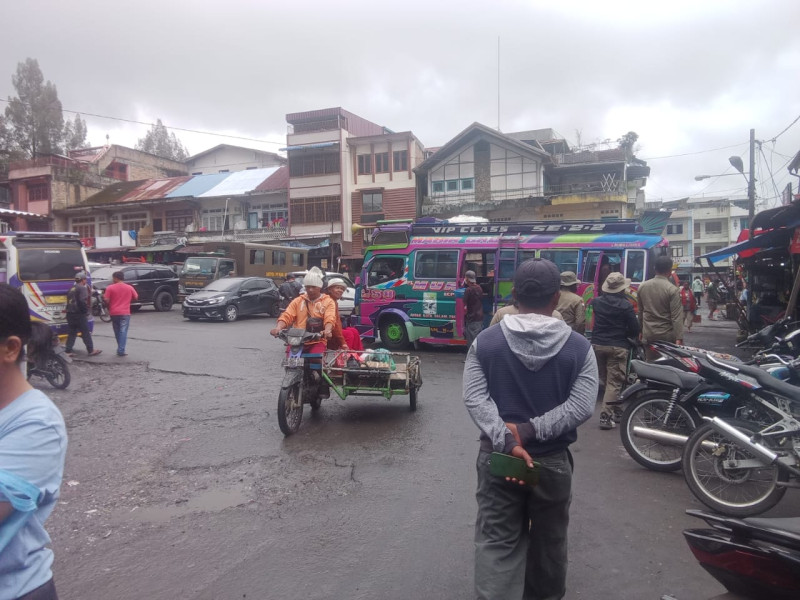 Satpol PP Terus Tingkatkan Patroli Untuk Cegah PKL Berjualan di Badan Jalan, Agus: Kami Harap Dishub Supaya Memfungsikan Terminal Secepatnya Satpol PP Terus Tingkatkan Patroli Untuk Cegah PKL Berjualan di Badan Jalan, Agus: Kami Harap Dishub Supaya Memfungsikan Terminal Secepatnya