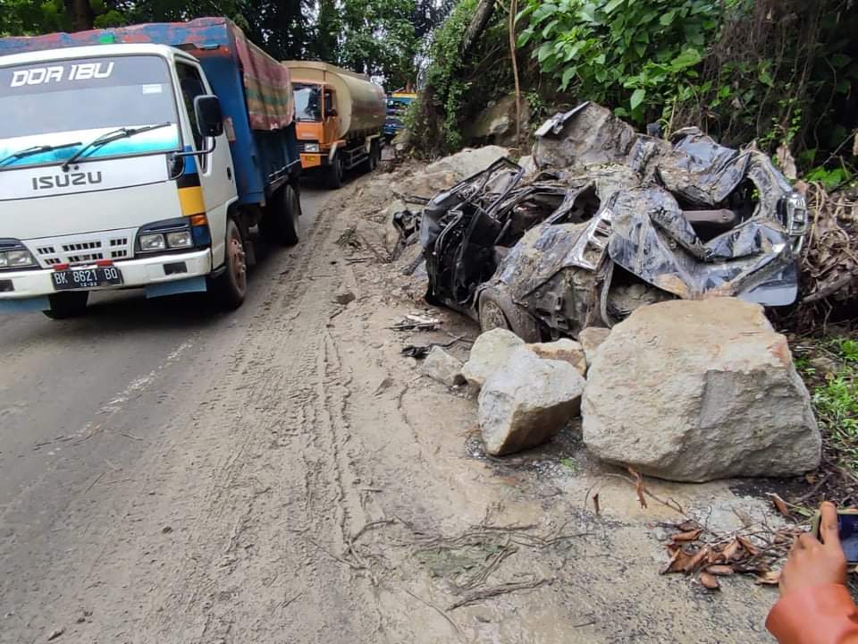 Ini Himbauan Kasat Lantas Polrestabes Medan Terkait Longsor di Tikungan Tirtanadi Sibolangit