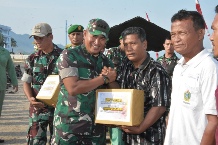 Korem 023/KS Syukuran HUT Kodam I/BB Ke-73 Dan Baksos Kepada Nelayan dan Abang Becak