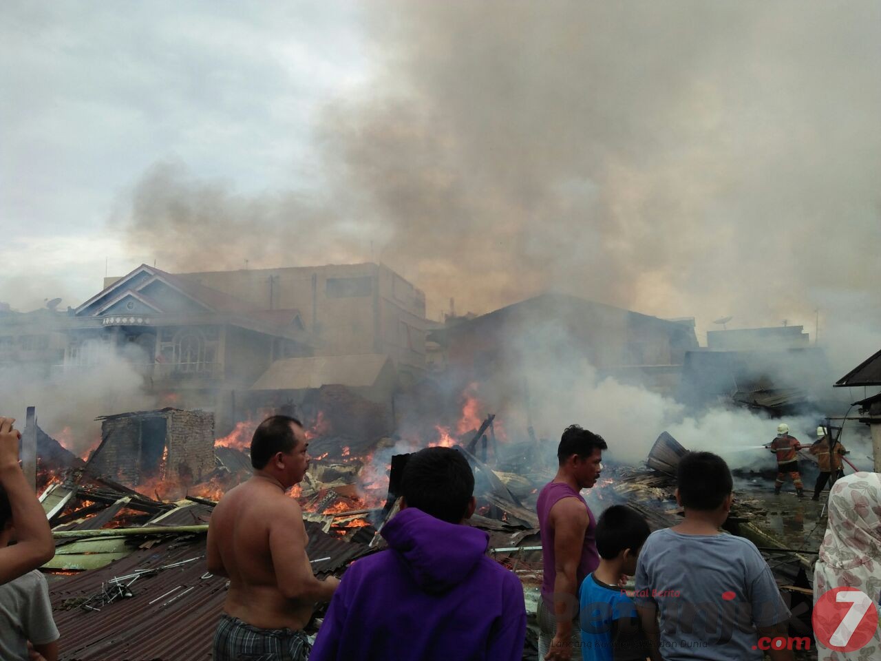 Minggu Pagi, Limabelas Rumah Hangus Terbakar di Kampung Dalam, Kota Pekanbaru