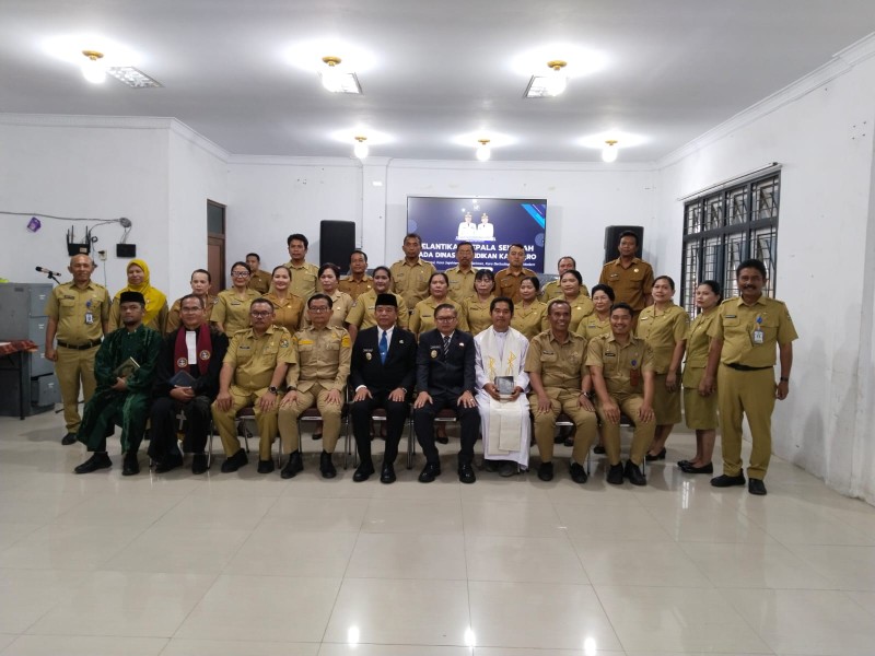 Bupati Karo Lantik Kepala Sekolah SD dan SMP, Tekankan Kepemimpinan Profesional Dongkrak Mutu Pendidikan