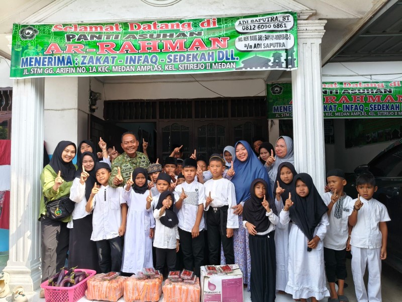 Menyambut Bulan Suci Ramadhan, Koramil 01/BJ Kodim 0205/TK Bantu Sembako ke Panti Asuhan Ar Rahman Medan