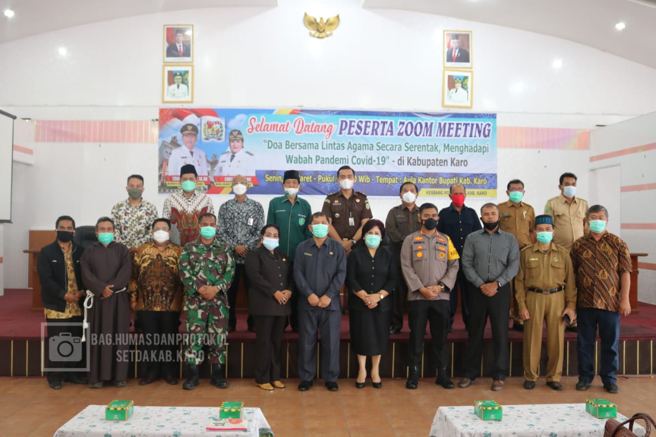 Unsur Forkupimda Kabupaten Karo bersama tokoh agama saat foto bersama. Foto: S.Surbakti.