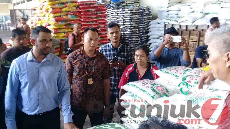 Sidak Pangan di Riau, Giant Ditegur Jual Daging Lemak Lebih