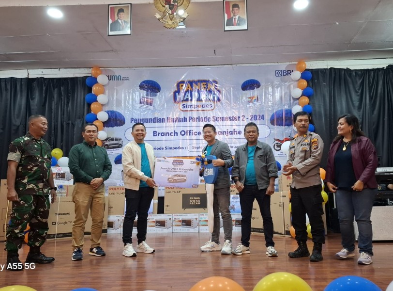 BRI Branch Office Kabanjahe Banjiri Hadiah Ada Mobil Wuling Confero 1,5 DB Dan Dua Unit Sepeda Motor