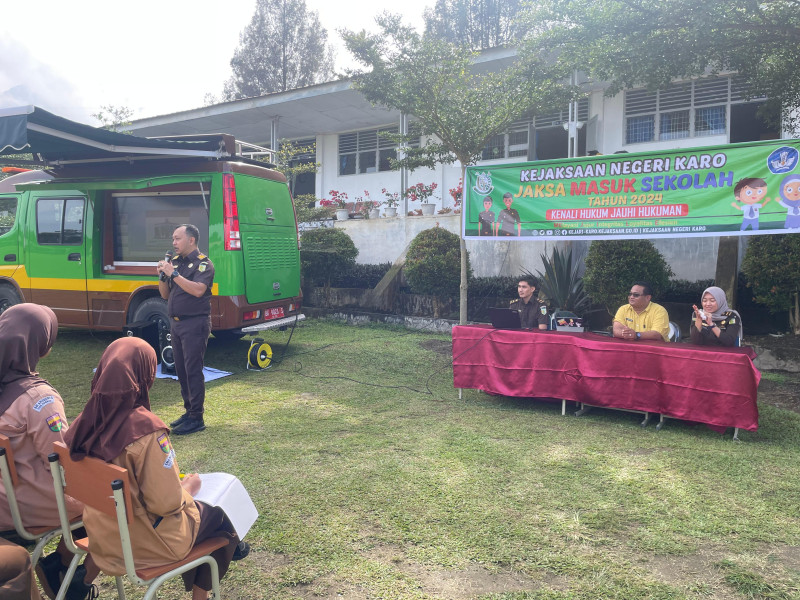 Kejaksaan Negeri Karo Masuk Ke SMA N 1 Tiganderket, Halfeus Hangoluan Samosir SH: Membangun Generasi Muda Berintegritas