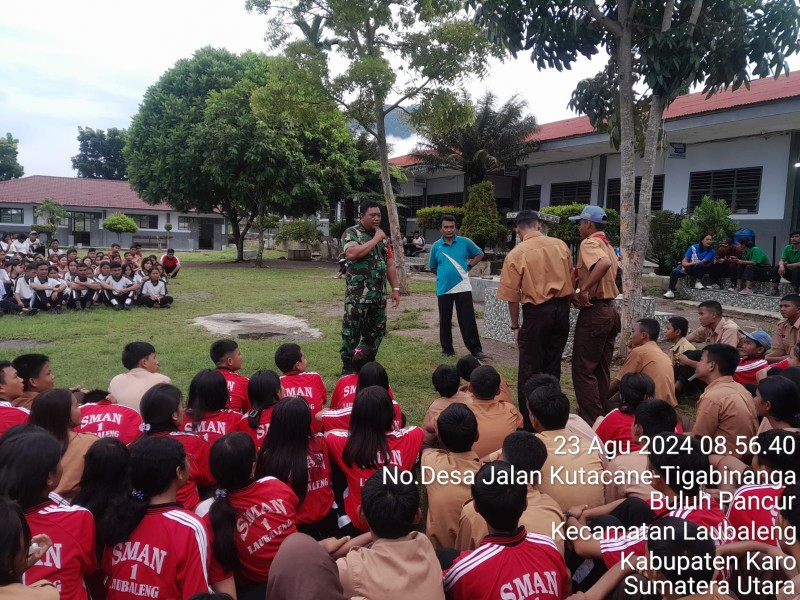 Danramil 09/LB Kapten Inf Gandhi Sosialisasi Bahaya Narkoba dan Judi Online kepada Siswa/i dan Wali Murid SMA Buluh Pancur