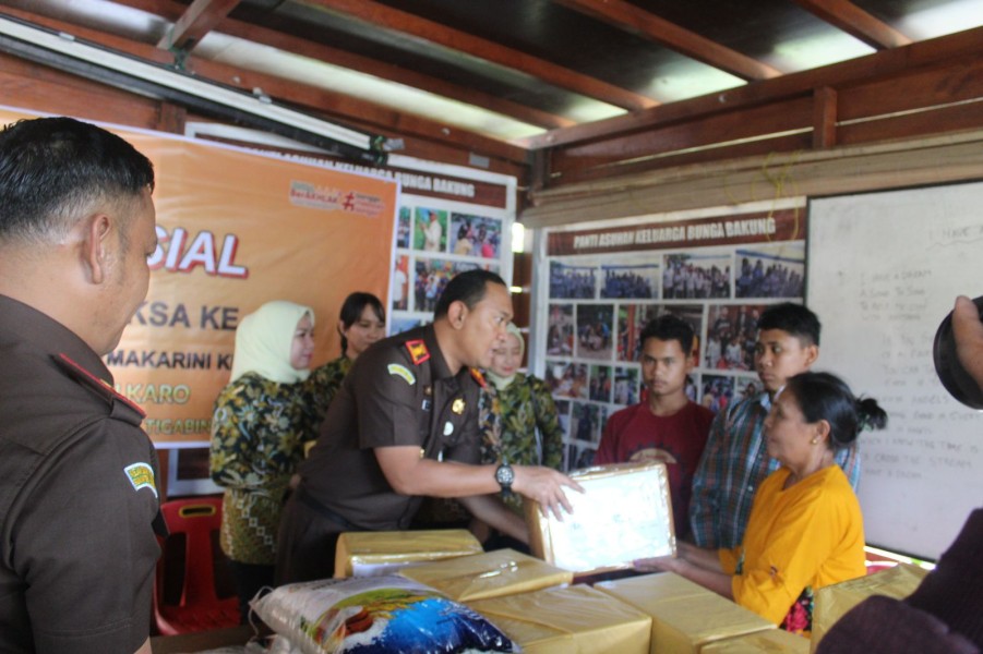 Sambut HUT HBA ke-64, Kejaksaan Negeri Karo Bagikan Baksos Dan Donor Darah