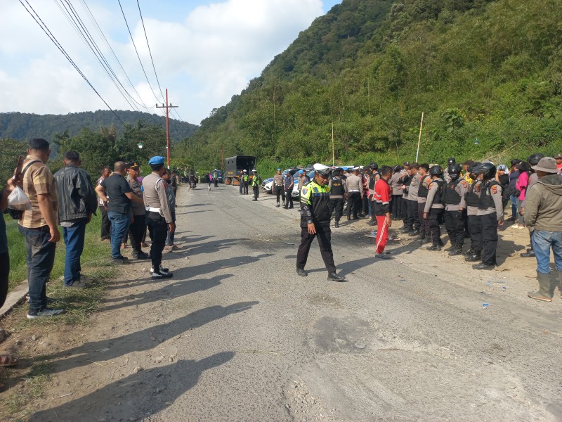 Sempat Memanas, Pemblokiran Jalan Ke Objek Wisata Pemandian Air Panas Sudah Terbuka