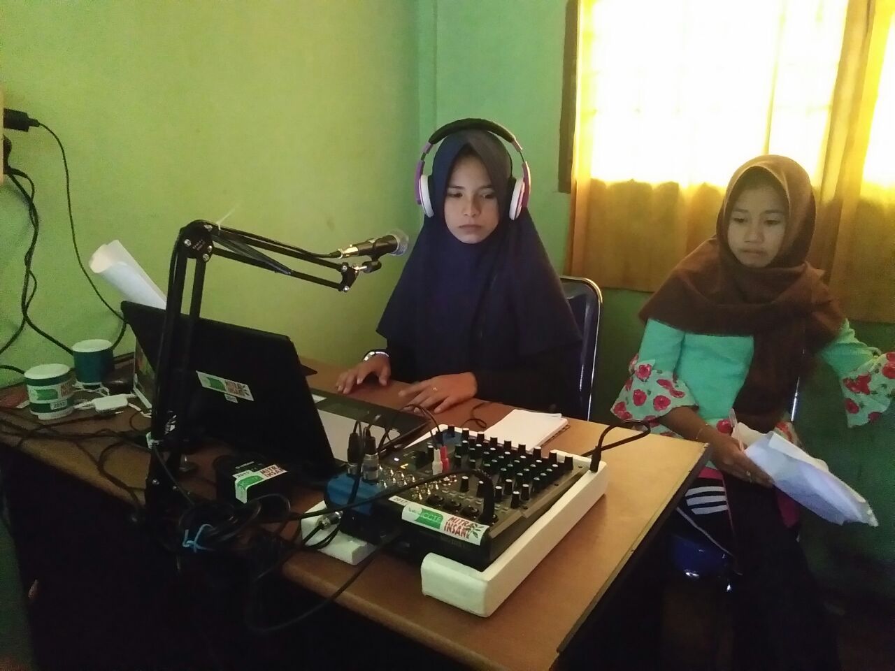 Radio Insani 107.7 FM  di Desa Segamai Siap Mengudara