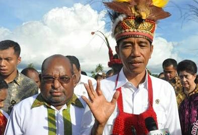 Presiden Jokowi Dapat Gelar Panglima Perang Suku Asmat