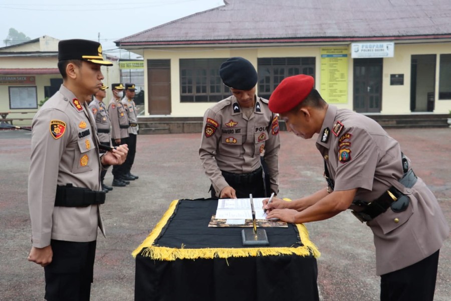 Kapolres Dairi Pimpin Sertijab Kasat dan Kapolsek, Tekankan Profesionalisme dan Pelayanan kepada Masyarakat