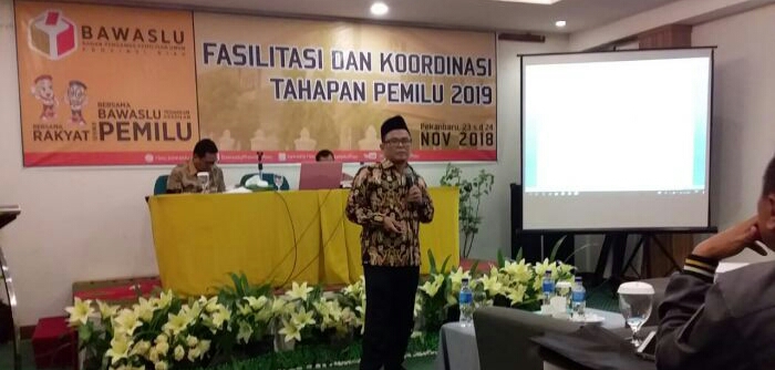 Bawaslu se-Riau Tertibkan 563 Alat Peraga Kampanye