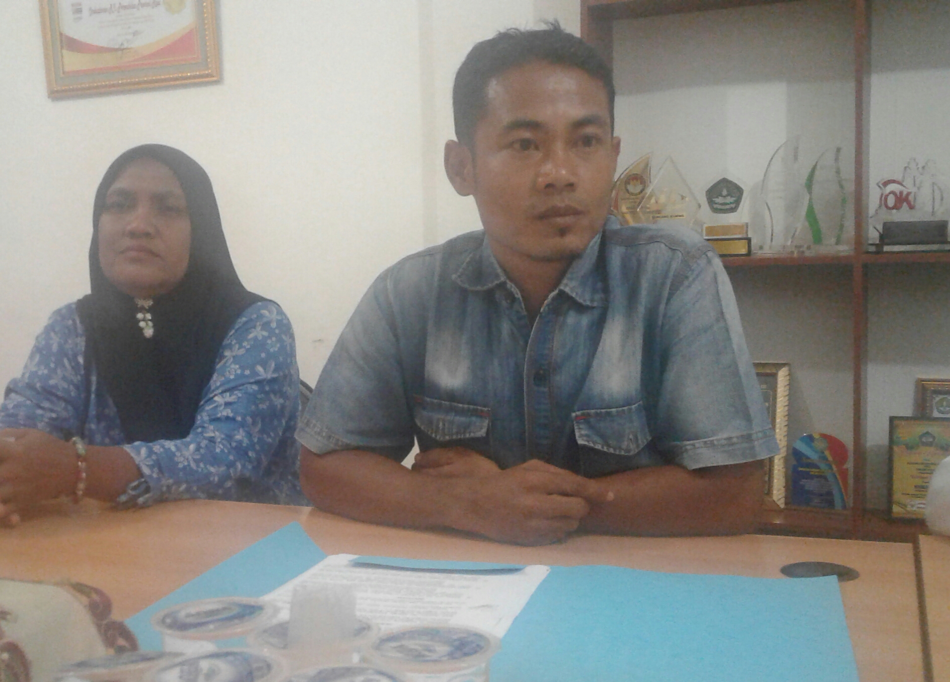 Soal Dugaan Asusila, Keluarga Iwandri Mendatangi Ombusman Riau