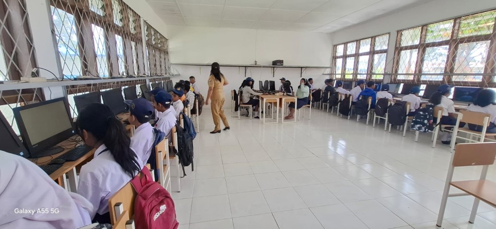 Menuju Pendidikan Unggul, Kepala SMP Negeri 2 Simpang Empat Kasih Pelajaran Teknologi Informasi dan Komunikasi Menuju Pendidikan Unggul, Kepala SMP Negeri 2 Simpang Empat Kasih Pelajaran Teknologi Informasi dan Komunikasi
