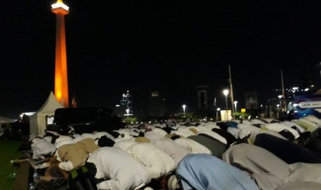 Imam Subuh Reuni 212 Bacakan Ayat - ayat Persatuan Umat