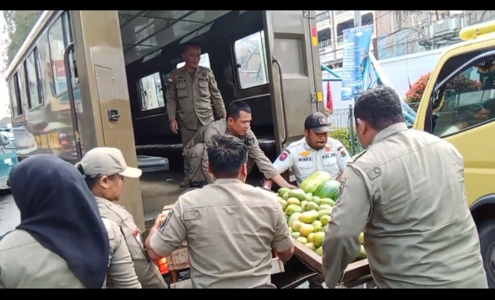 Satpol PP Kabupaten Karo Tertibkan Pedagang Kaki Lima, Kasatpol PP Gelora Fajar Purba: Berkali-kali Kita Imbau Tapi Terus Membandel