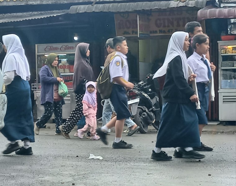 Tahun Ajaran Baru Biaya Sekolah Gratis, Siswa Sambut Baik Keputusan Gubernur Sumatera Utara, Warga Kabupaten Karo: Semoga Tidak Ada Lagi Pengutipan