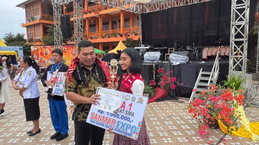 Anggota DPR RI Bob Andika Mamana Sitepu Hadiri Porseni Smart Expo di Santa Maria Kabanjahe