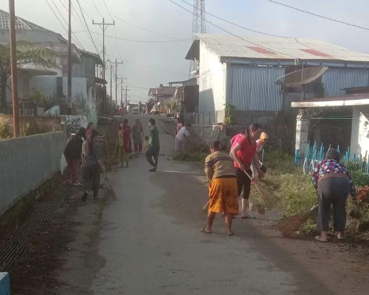 Untuk Menyambut HUT RI Ke 79, Kepala Desa Semangat Resmando Sinulingga Ajak Warga Bergotong Royong