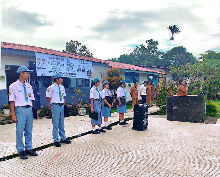 Amanat Pembina Upacara Bendera di SMA Negri 1 Simpang Empat, 3 Kunci Sukses Pelajar