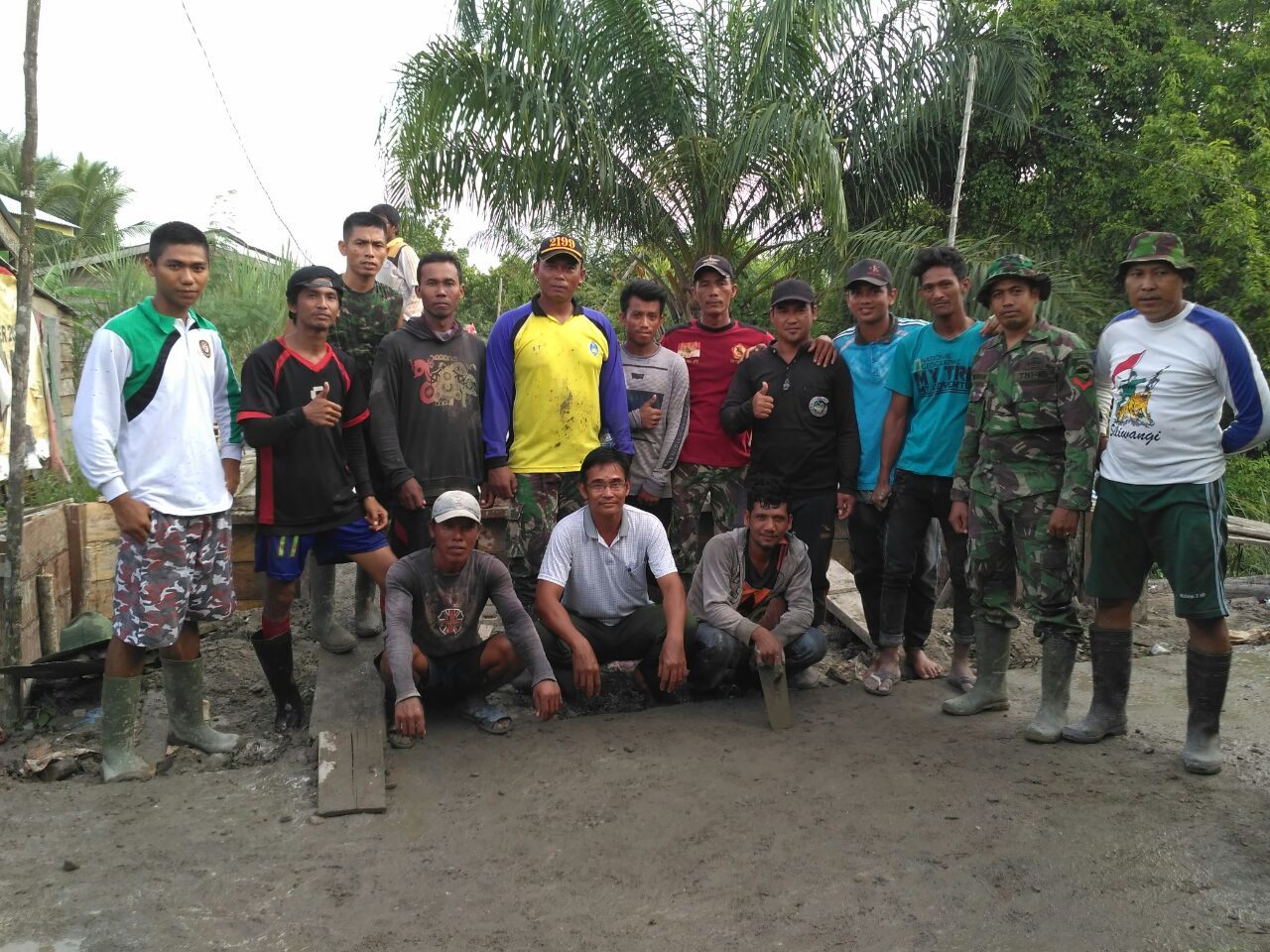 TNI-MMD Hari ke 7, Pengerjaan Box Culvert di Desa Raja Bejamu bersama Warga