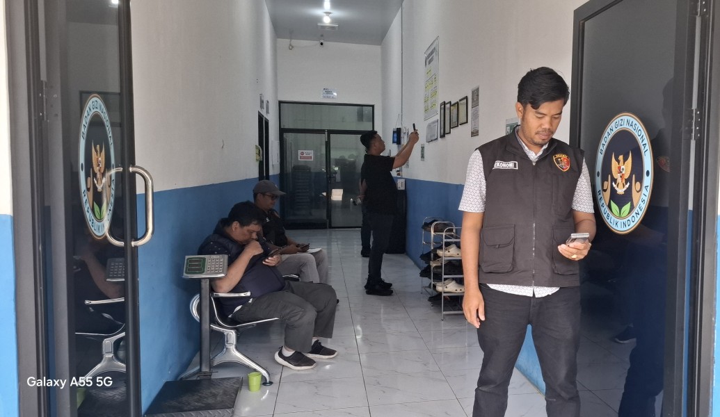 Tim Labfor Dari Polda Sumut Terjun Langsung Menyelidiki SPPG Pasca Siswa Keracunan di SMA Negeri Berastagi