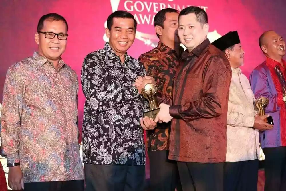 Sindo Weekly Government Award 2018 : Firdaus Dinobatkan Jadi Tokoh Inspiratif Indonesia