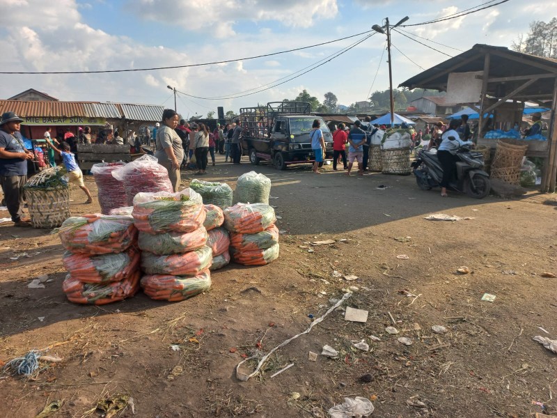 Pajak Roga Berastagi Tetap Beroperasi Pada Hari Minggu Dan  Disambut Baik  Oleh Pedagang Dan Masyarakat
