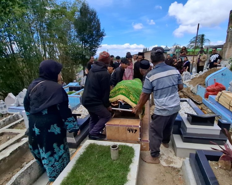 Pak Tua Lina, Herman Simanjuntak: Kami Berharap Kepada Kepolisian Segera Menangkap Siapa Pelaku Utama Atas Pembunuhan Anak Kami