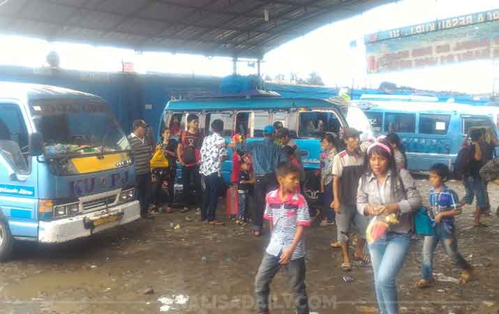 Libur Tahun Baru, Loket Bus di Medan Dipadati Calon Penumpang
