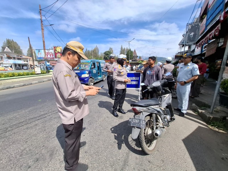 Satlantas Polres Tanah Karo Adakan Razia PKB, Kupt Samsat Kabanjahe Pilip Hutabarat: Mari Kita Bayar Pajak Selagi Ada Pemutihan