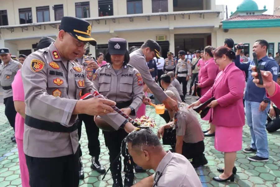 40 Personel Polres Karo Naik Pangkat, Kapolres Karo AKBP Pebriandi Haloho: Bukan Hadiah, Tapi Buah Pengabdian