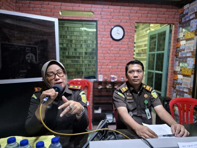 Kejaksaan Negeri Karo Sosialisasikan Tentang Hukum Melalui Siaran Radio RBK 98,9 FM